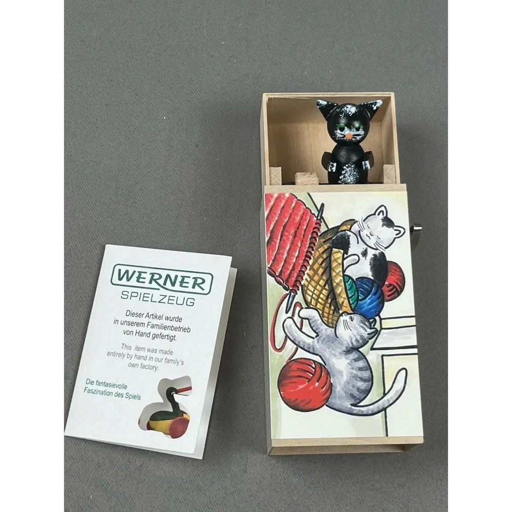 Wolfgang Werner Spielzeug German Wooden Toys Music Box Cat Music Box #686 - Picture 16 of 16